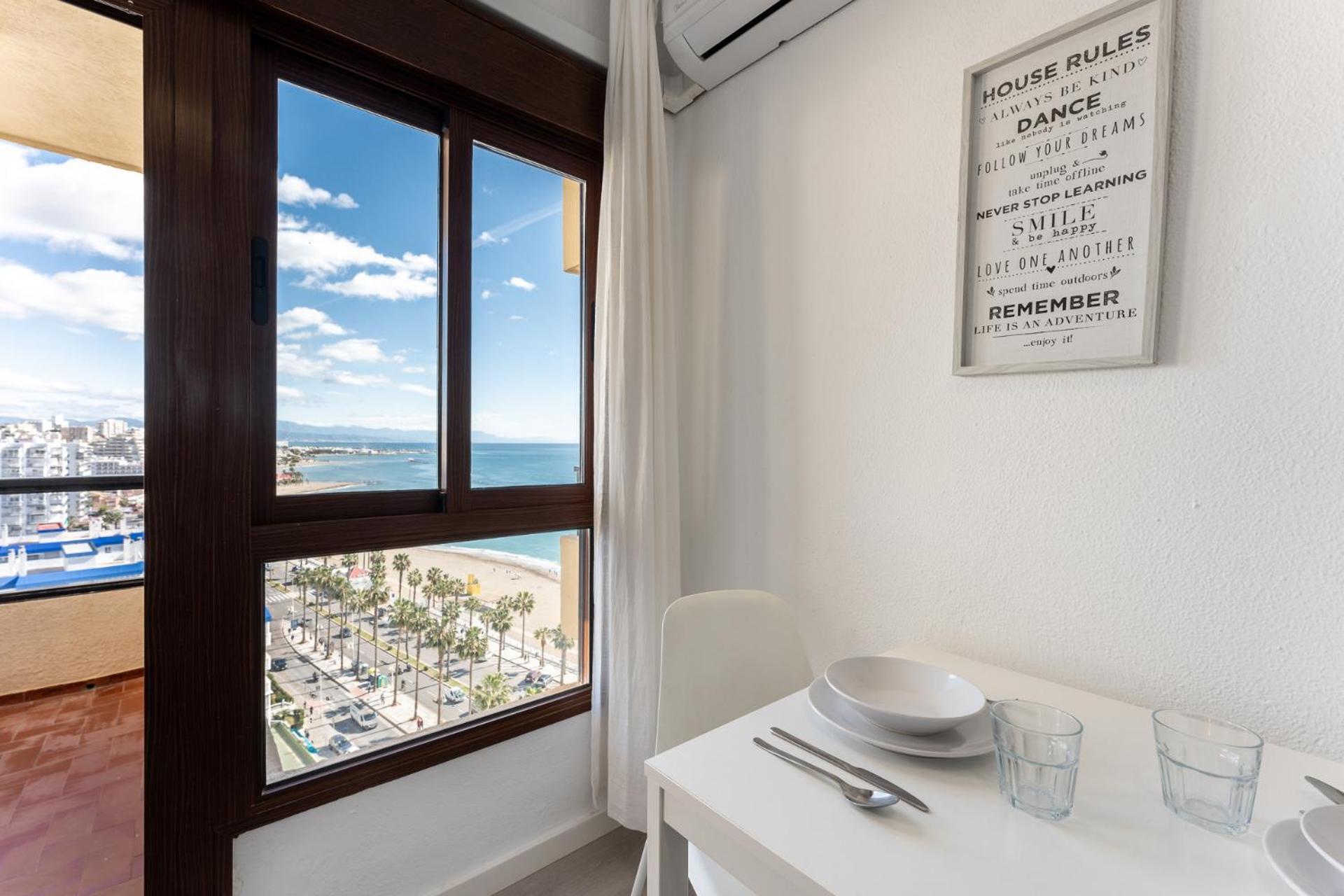 Bhost - Torrealmadena Appartement Benalmádena Buitenkant foto