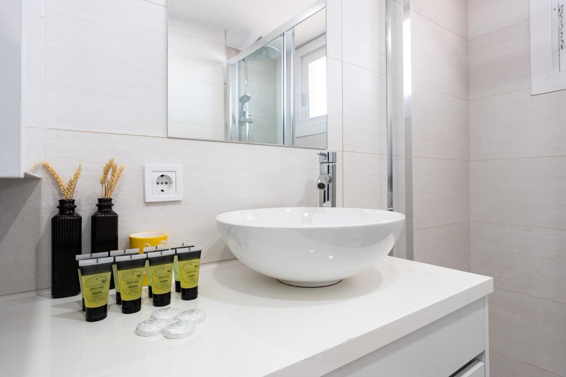 Bhost - Torrealmadena Appartement Benalmádena Buitenkant foto
